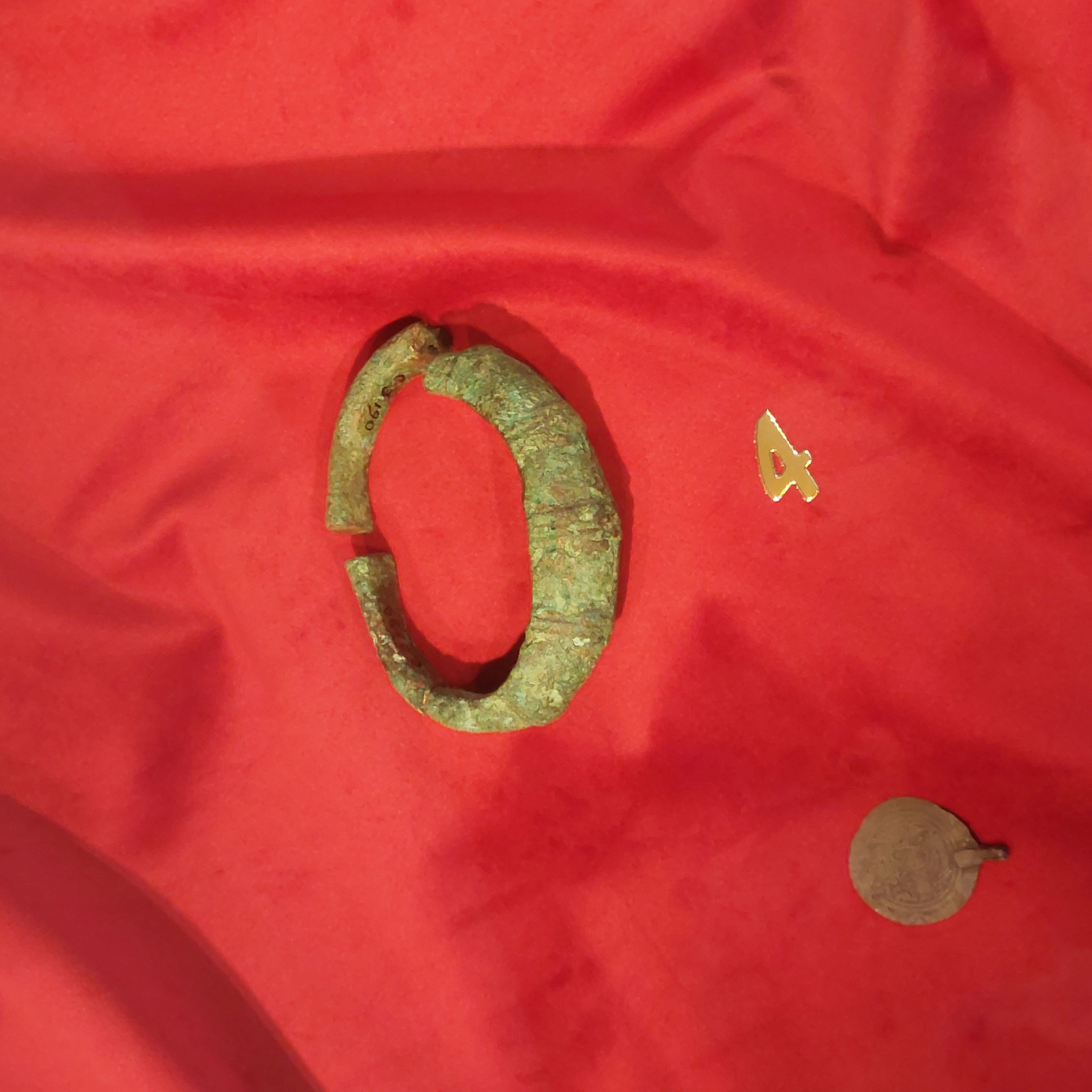 Armring brons Vadstena