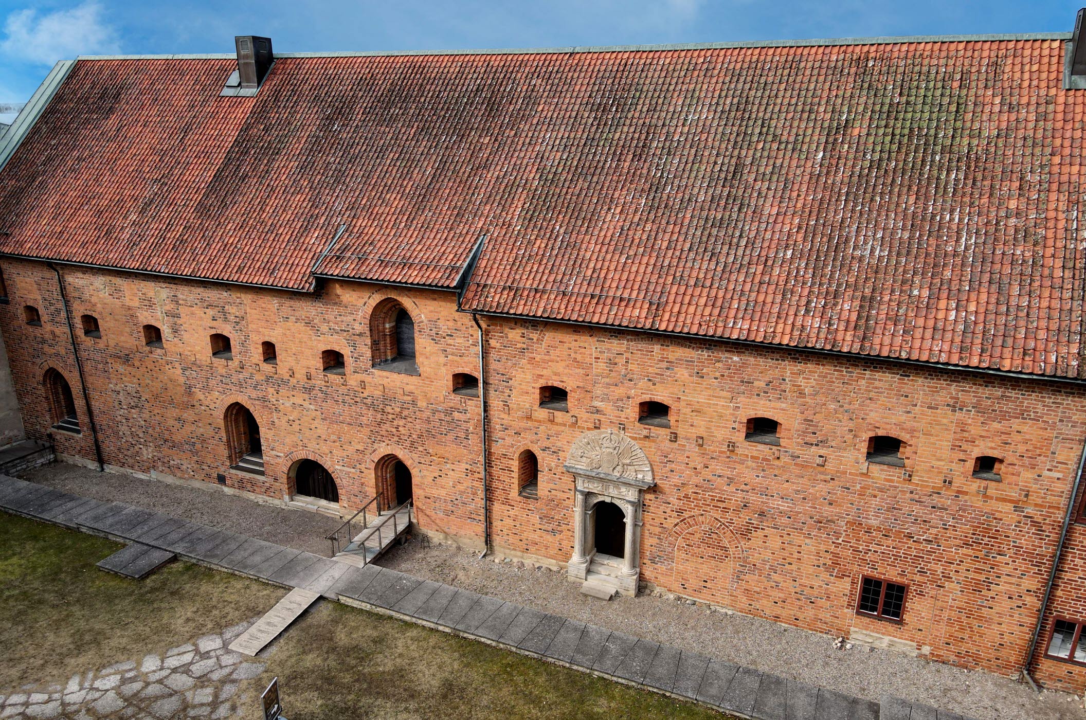 Exteriörbild på Sancta Birgitta Klostermuseum i Vadstena.